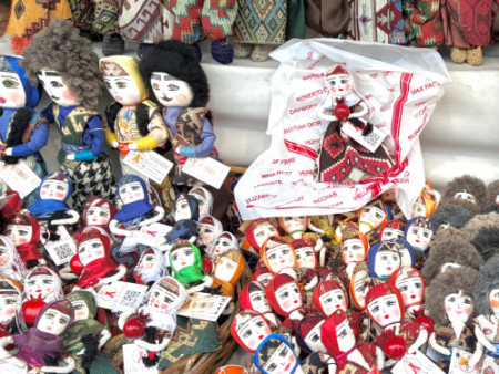 096 Get Armenian made folk doll, not china